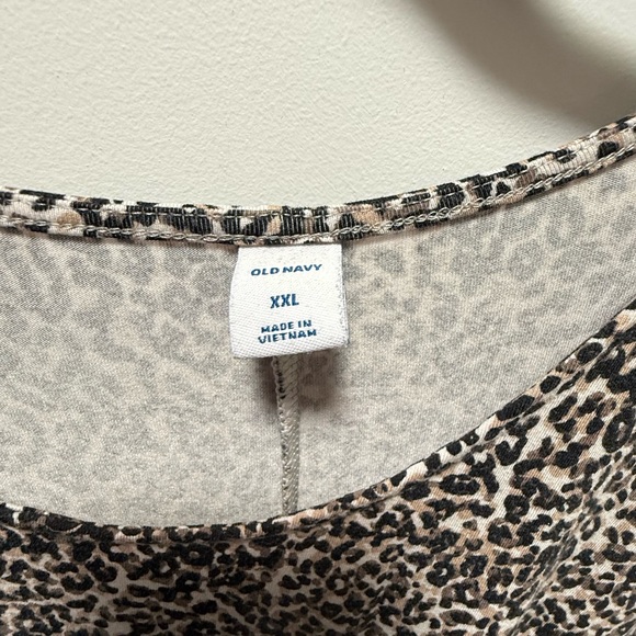 Old Navy Animal Print Midi Dress - Picture 3 of 3